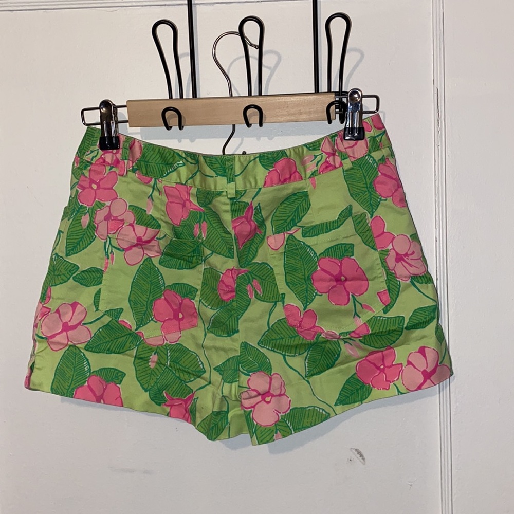 Lilly Pulitzer Mandevilla floral shorts - Picture 3 of 7